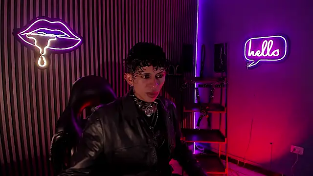 Snapshot of Maximoking26 chatting on 03/20/26, 03:11 Maximoking26 online show from 03/20/26, 03:11