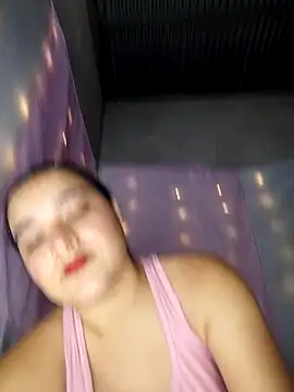 Snapshot of kloe-Dubois chatting on 04/17/26, 03:26 kloe-Dubois online show from 04/17/26, 03:26