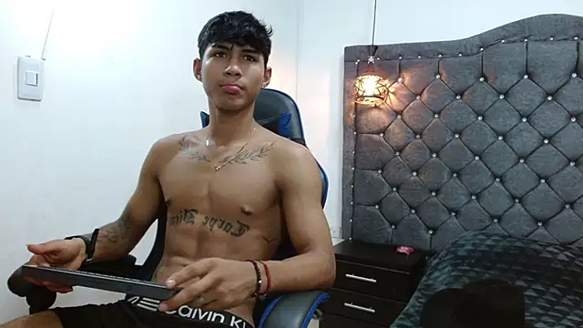 Snapshot of luka_big18 chatting on 03/07/26, 03:25 luka big18 online show from 03/07/26, 03:25