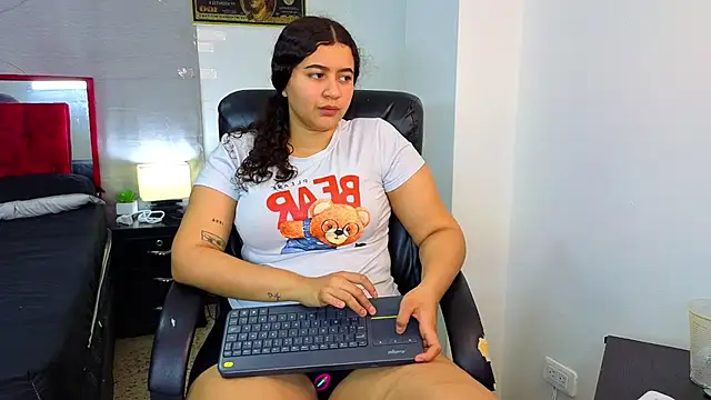goodgirlxxl online show from 06/25/26, 06:40