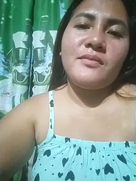 Snapshot of lady_hermosa00 chatting on 03/06/26, 01:40 lady hermosa00 online show from 03/06/26, 01:40