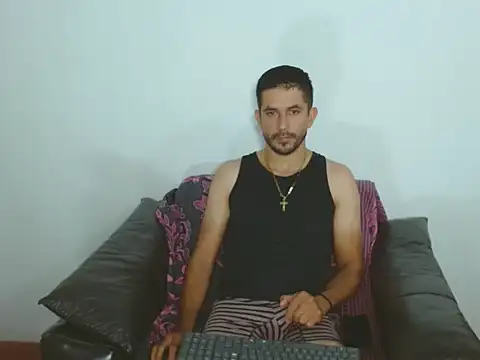 Snapshot of _Grasshopper chatting on 03/05/26, 01:45 Grasshopper online show from 03/05/26, 01:45