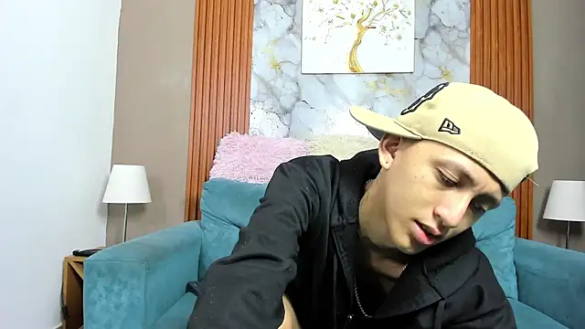 Snapshot of BOYS_PLAY chatting on 04/10/26, 01:16 BOYS PLAY online show from 04/10/26, 01:16
