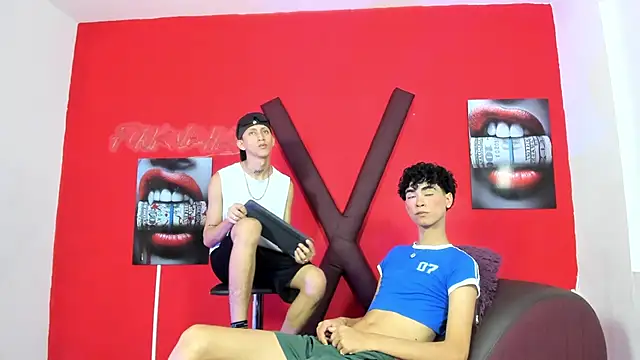 Snapshot of BOYS_PLAY chatting on 05/02/26, 01:21 BOYS PLAY online show from 05/02/26, 01:21