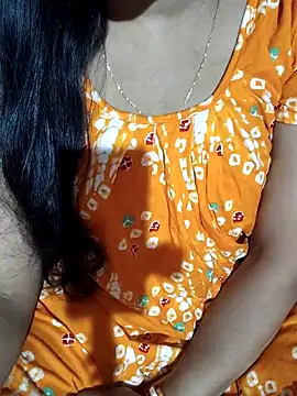 Snapshot of sona_sweet chatting on 04/01/26, 06:05 sona sweet online show from 04/01/26, 06:05