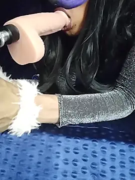 Snapshot of TRANSY_WITH_GIRL chatting on 02/17/26, 06:03 TRANSY WITH GIRL online show from 02/17/26, 06:03