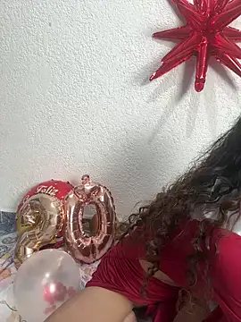 Snapshot of soffii-estrella chatting on 05/15/26, 05:47 soffii-estrella online show from 05/15/26, 05:47