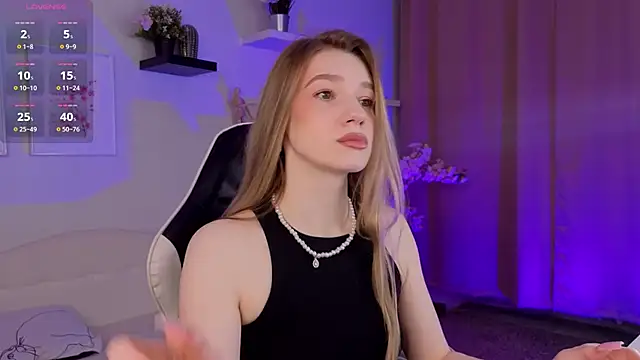 Snapshot of Vanessa__Lui chatting on 02/17/26, 10:45 Vanessa Lui online show from 02/17/26, 10:45