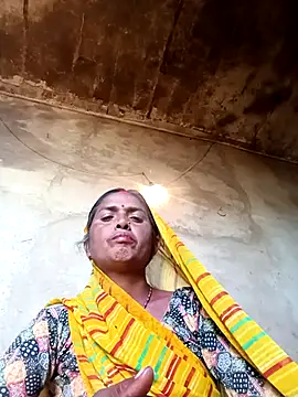 Snapshot of Hot_re83 chatting on 03/07/26, 07:27 Hot re83 online show from 03/07/26, 07:27