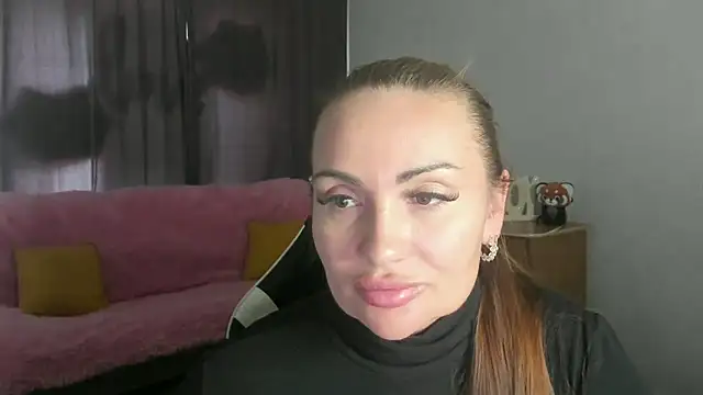 Snapshot of StripGyrl chatting on 04/27/26, 07:28 StripGyrl online show from 04/27/26, 07:28