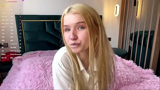 Snapshot of PrincessSwelgart chatting on 03/31/26, 01:33 PrincessSwelgart online show from 03/31/26, 01:33