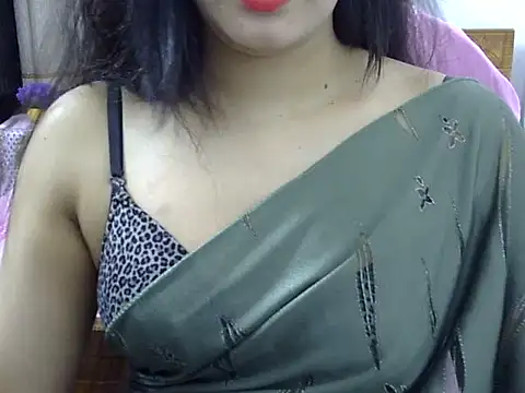 Snapshot of Sanaira_1999 chatting on 06/18/26, 07:51 Sanaira 1999 online show from 06/18/26, 07:51