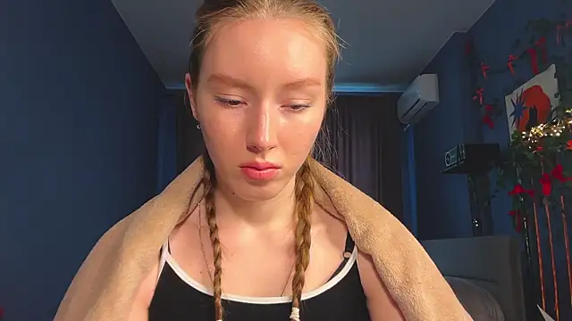 Snapshot of Anna_Kare chatting on 03/05/26, 12:45 Anna Kare online show from 03/05/26, 12:45