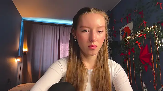 Snapshot of Anna_Kare chatting on 03/08/26, 07:34 Anna Kare online show from 03/08/26, 07:34