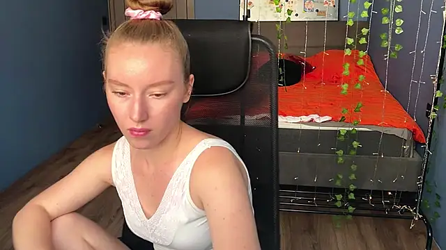 Snapshot of Anna_Kare chatting on 08/06/26, 11:56 Anna Kare online show from 08/06/26, 11:56