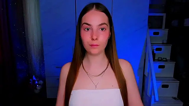Maddy Wood  online show from 05/02/26, 11:15