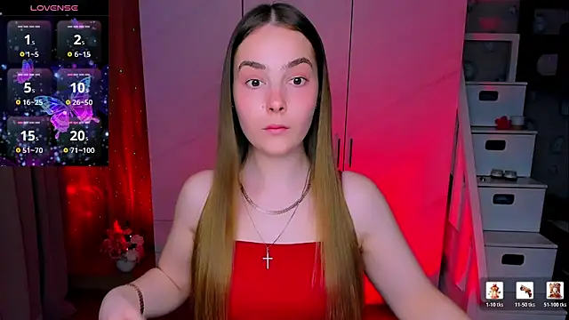 Maddy Wood  online show from 05/06/26, 05:29