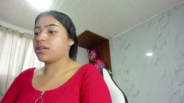 Snapshot of adhara__messY chatting on 04/20/26, 01:58 adhara messY online show from 04/20/26, 01:58