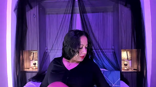 AllieBennet online show from 06/24/26, 07:46