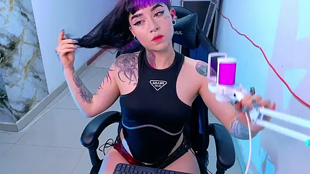 nova kitttyy online show from 05/05/26, 01:24