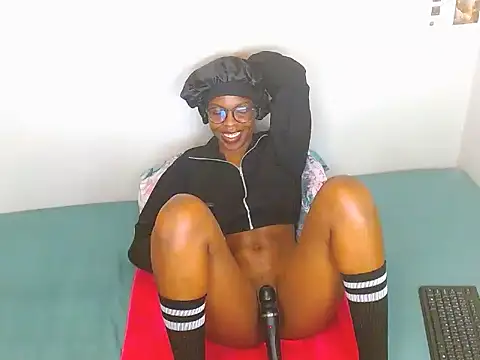Snapshot of ChocoSlenderXXX chatting on 07/17/26, 12:17 ChocoSlenderXXX online show from 07/17/26, 12:17