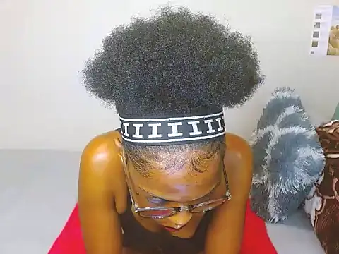 Snapshot of ChocoSlenderXXX chatting on 07/26/26, 04:47 ChocoSlenderXXX online show from 07/26/26, 04:47