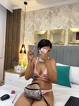 Snapshot of AnnaLoren_ chatting on 03/23/26, 01:37 AnnaLoren online show from 03/23/26, 01:37