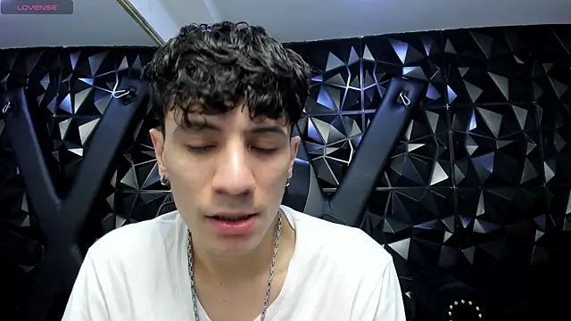 Angel St1 online show from 06/27/26, 04:28