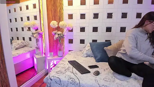 Snapshot of aleessiia chatting on 03/04/26, 12:55 aleessiia online show from 03/04/26, 12:55