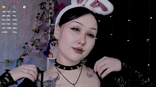 Snapshot of ThoraHaring chatting on 04/07/26, 04:35 ThoraHaring online show from 04/07/26, 04:35