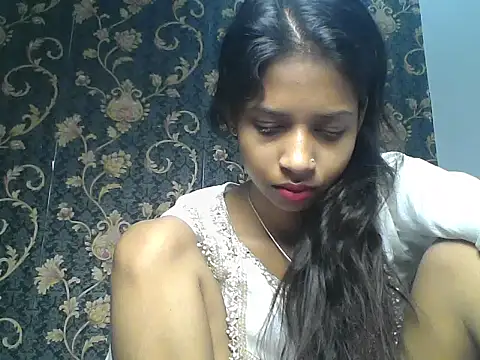 Snapshot of Rani1993 chatting on 03/26/26, 04:34 Rani1993 online show from 03/26/26, 04:34