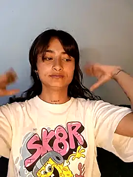 Snapshot of Lili__Clan chatting on 03/15/26, 01:11 Lili Clan online show from 03/15/26, 01:11