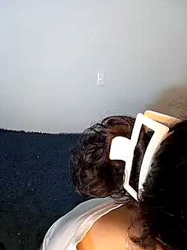 Snapshot of Lili__Clan chatting on 03/18/26, 12:58 Lili Clan online show from 03/18/26, 12:58