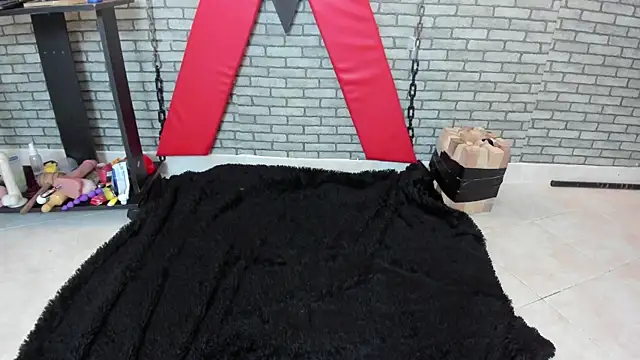 hillary bigbutt online show from 06/25/26, 10:53