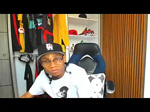 yandi hot online show from 02/16/26, 06:15