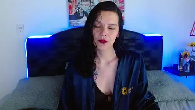 Snapshot of anya_nasty_ chatting on 04/16/26, 02:01 anya nasty online show from 04/16/26, 02:01