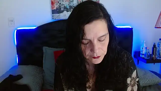 Snapshot of anya_nasty_ chatting on 05/13/26, 01:58 anya nasty online show from 05/13/26, 01:58