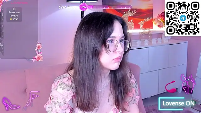 leylamirage online show from 04/30/26, 01:50