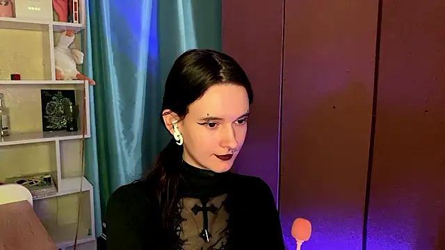 Snapshot of MabelDefina chatting on 03/17/26, 11:02 MabelDefina online show from 03/17/26, 11:02