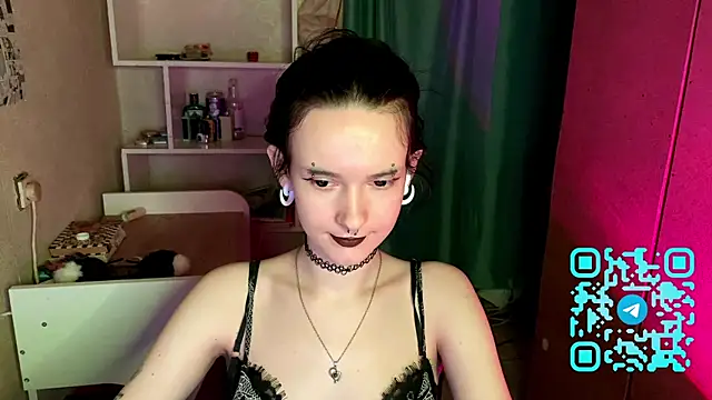 MabelDefina online show from 04/26/26, 11:41