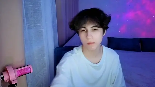 Snapshot of _LukaHayes_ chatting on 03/06/26, 05:42 LukaHayes online show from 03/06/26, 05:42