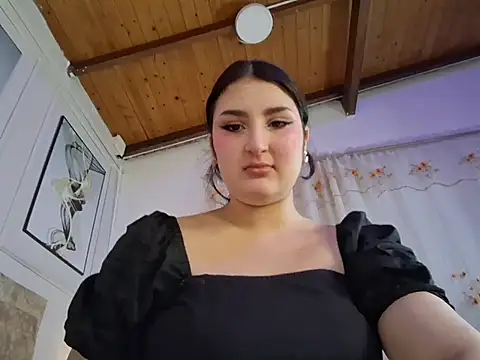 zoe moon   online show from 06/13/26, 12:47