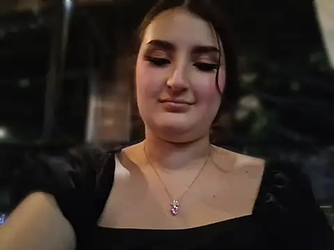 zoe moon   online show from 06/14/26, 12:52