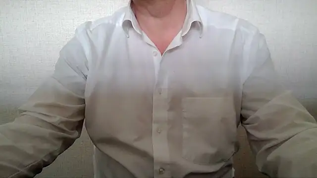 Snapshot of ViveLaFrance2026 chatting on 03/12/26, 02:34 ViveLaFrance2026 online show from 03/12/26, 02:34