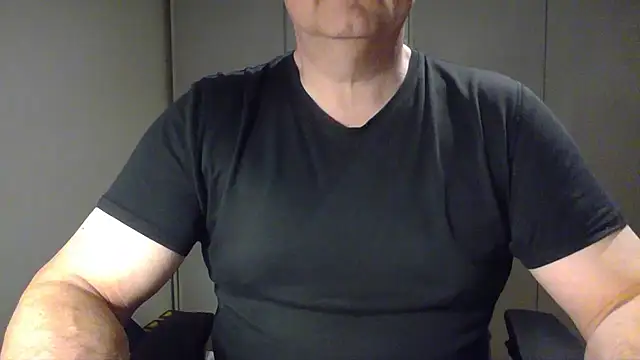 Snapshot of ViveLaFrance2026 chatting on 03/16/26, 06:34 ViveLaFrance2026 online show from 03/16/26, 06:34