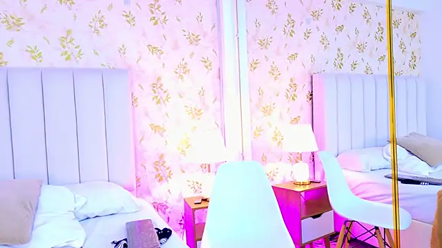 Khloe Moon online show from 05/01/26, 12:21