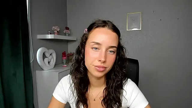 AdeleSolo online show from 06/26/26, 10:19
