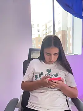 I Samanthaa online show from 06/10/26, 10:30