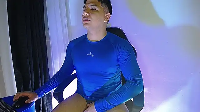 Snapshot of Uriel_Ray_ chatting on 03/13/26, 11:22 Uriel Ray online show from 03/13/26, 11:22