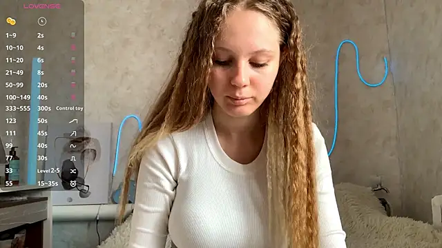 VictoriaDeese online show from 06/26/26, 03:33